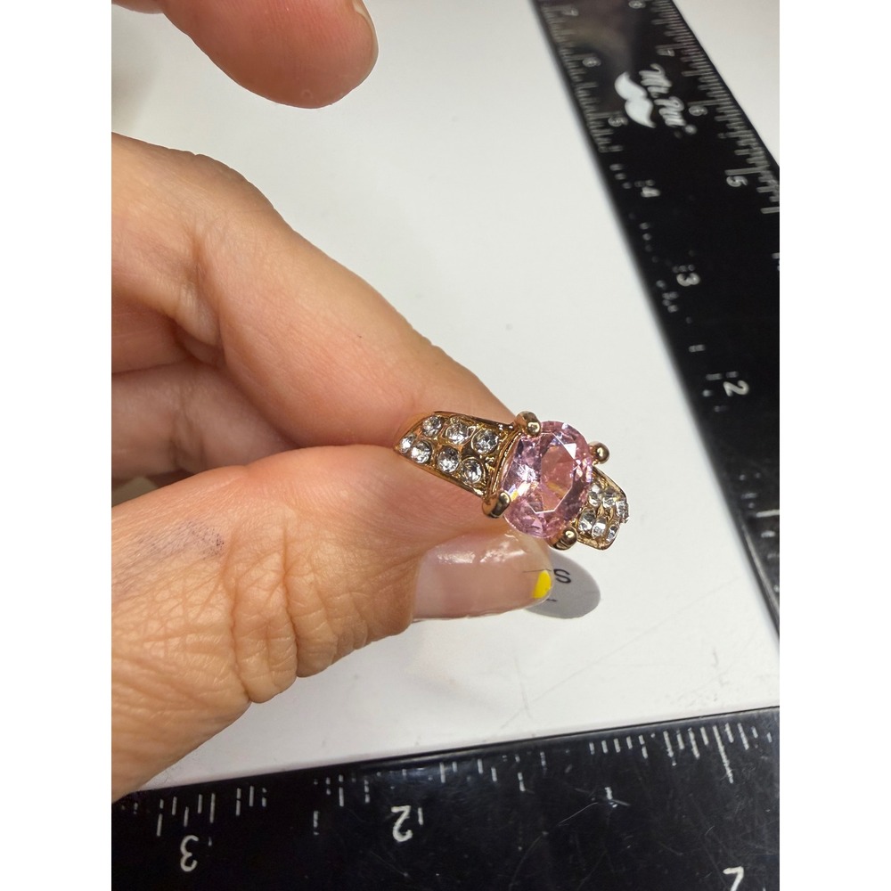 Gold Tone Pink Oval Faux Stone Rhinestone Accent Cocktail Ring Size 7